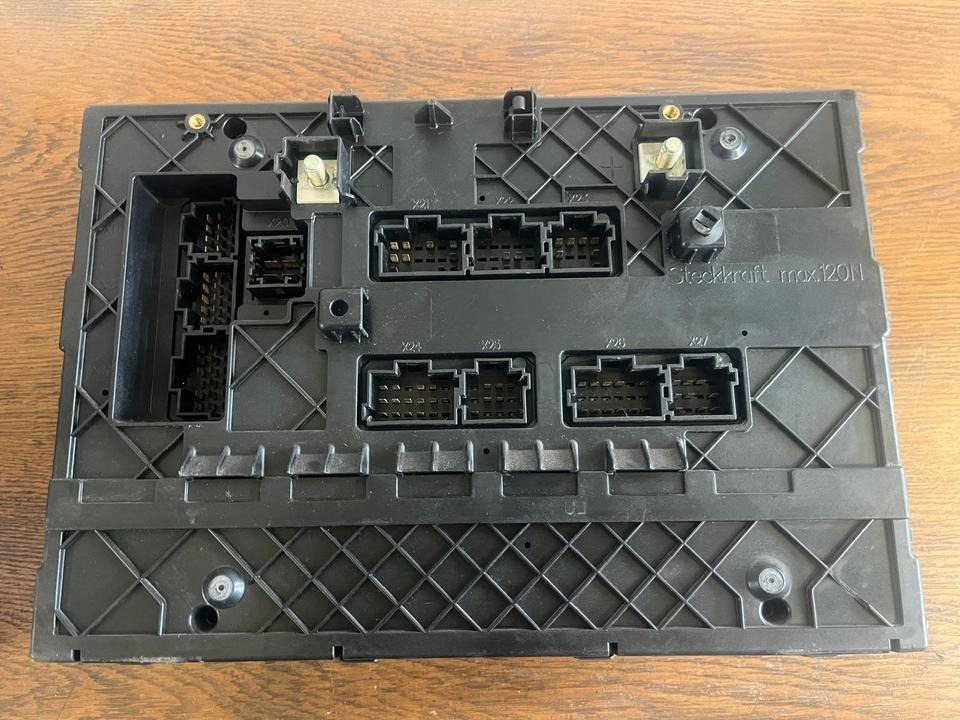 Mercedes Actros MP4 SAM Cabin Sicherungskasten A0004469658 - 퓨즈 트럭 용 : 사진 4 Mercedes Actros MP4 SAM Cabin Sicherungskasten A0004469658 - 퓨즈 트럭 용 : 사진 4