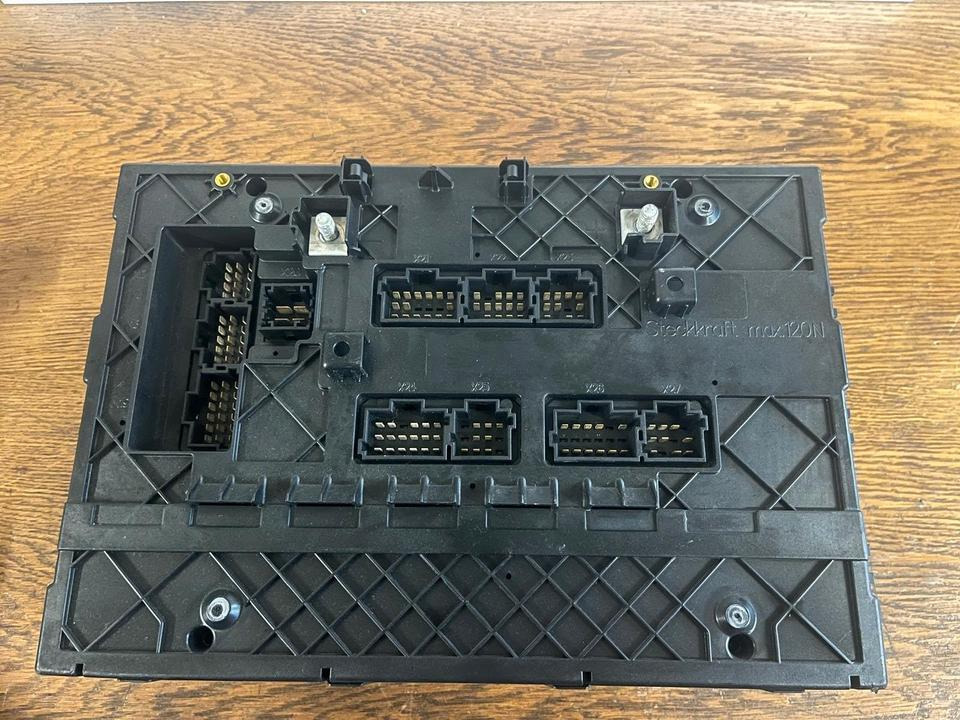Mercedes Actros MP4 SAM Cabin Sicherungskasten A0014466858 - 퓨즈 : 사진 4 Mercedes Actros MP4 SAM Cabin Sicherungskasten A0014466858 - 퓨즈 : 사진 4