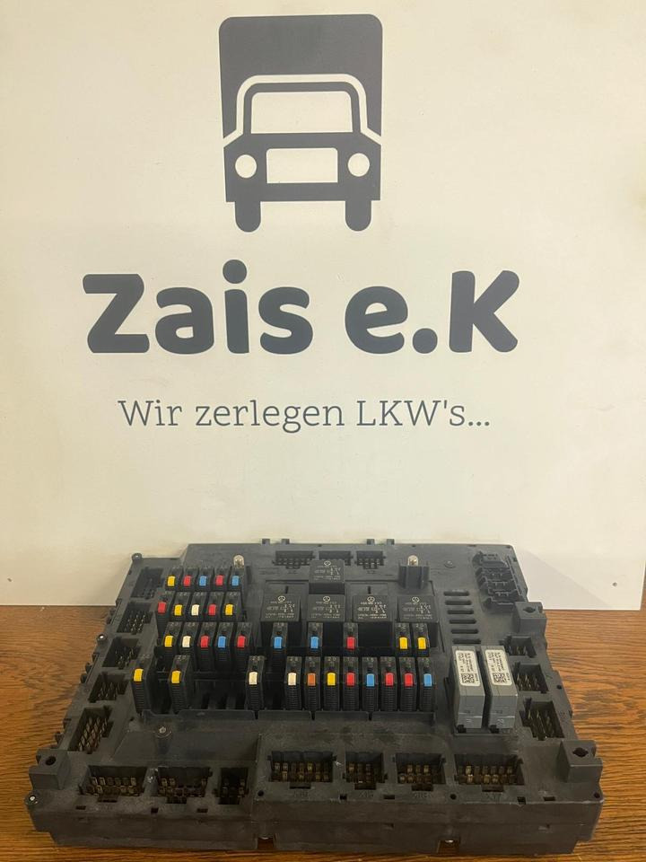 Mercedes Actros MP4 Single-SAM Sicherungskasten A0014467658 - 퓨즈 트럭 용 : 사진 1 Mercedes Actros MP4 Single-SAM Sicherungskasten A0014467658 - 퓨즈 트럭 용 : 사진 1