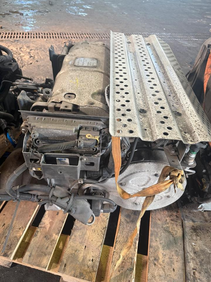 Mercedes Atego 4 EU6 Auspuff Katalysator A0054906812 - 촉매 컨버터 트럭 용 : 사진 4 Mercedes Atego 4 EU6 Auspuff Katalysator A0054906812 - 촉매 컨버터 트럭 용 : 사진 4