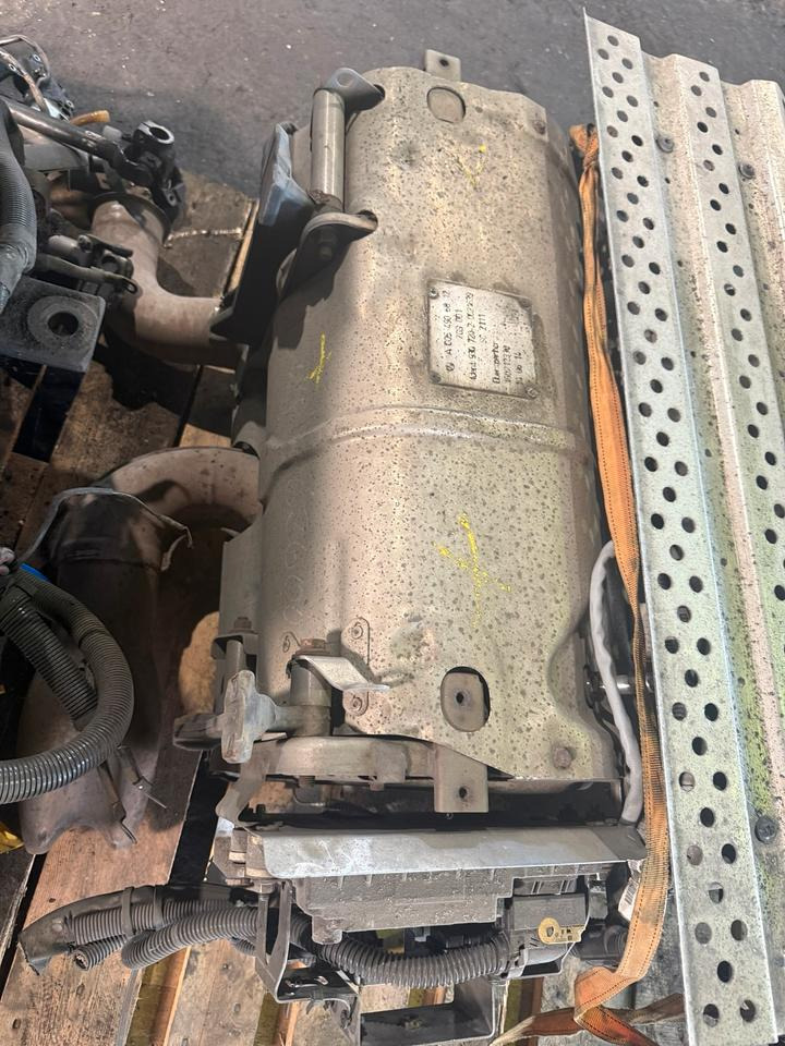 Mercedes Atego 4 EU6 Auspuff Katalysator A0054906812 - 촉매 컨버터 트럭 용 : 사진 2 Mercedes Atego 4 EU6 Auspuff Katalysator A0054906812 - 촉매 컨버터 트럭 용 : 사진 2