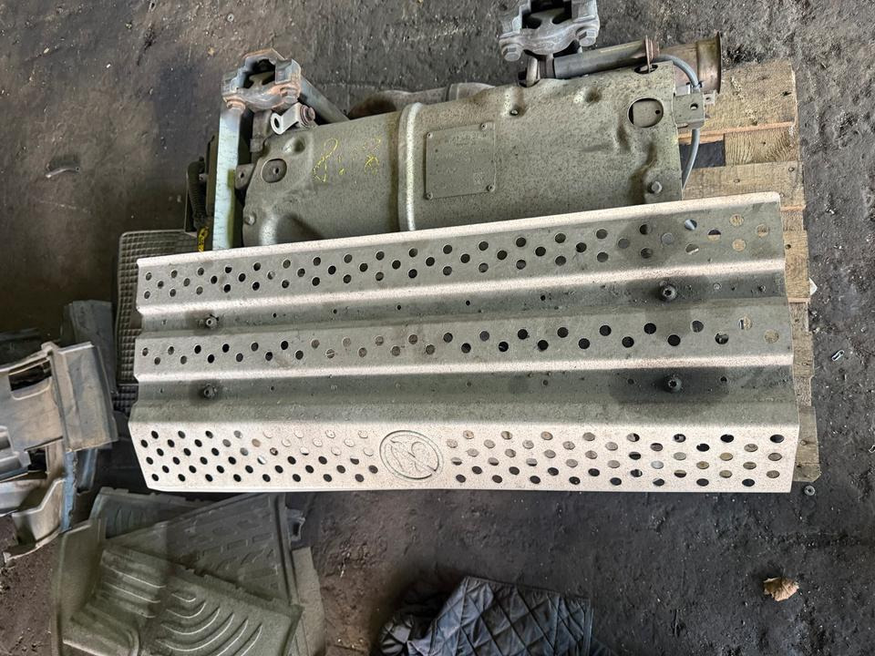 Mercedes Atego 4 EU6 Auspuff Katalysator A0074909712 - 촉매 컨버터 트럭 용 : 사진 3 Mercedes Atego 4 EU6 Auspuff Katalysator A0074909712 - 촉매 컨버터 트럭 용 : 사진 3