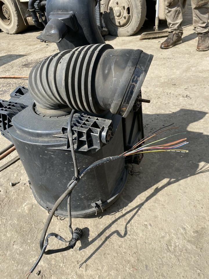 Mercedes Atego Luftfilterkasten Luftfilter Gehäuse A 973 528 06 0 - 공기 필터 트럭 용 : 사진 1 Mercedes Atego Luftfilterkasten Luftfilter Gehäuse A 973 528 06 0 - 공기 필터 트럭 용 : 사진 1