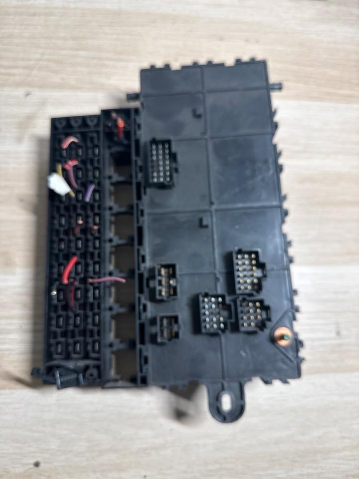 Mercedes Atego Sicherungskasten A0015432015 - 전기 설비 트럭 용 : 사진 4 Mercedes Atego Sicherungskasten A0015432015 - 전기 설비 트럭 용 : 사진 4