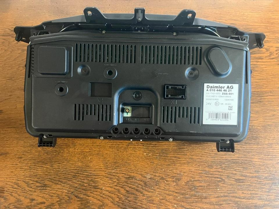 Mercedes Benz Actros MP4 Kombiinstrument / Tacho A0104464621 - 대시보드 트럭 용 : 사진 3 Mercedes Benz Actros MP4 Kombiinstrument / Tacho A0104464621 - 대시보드 트럭 용 : 사진 3