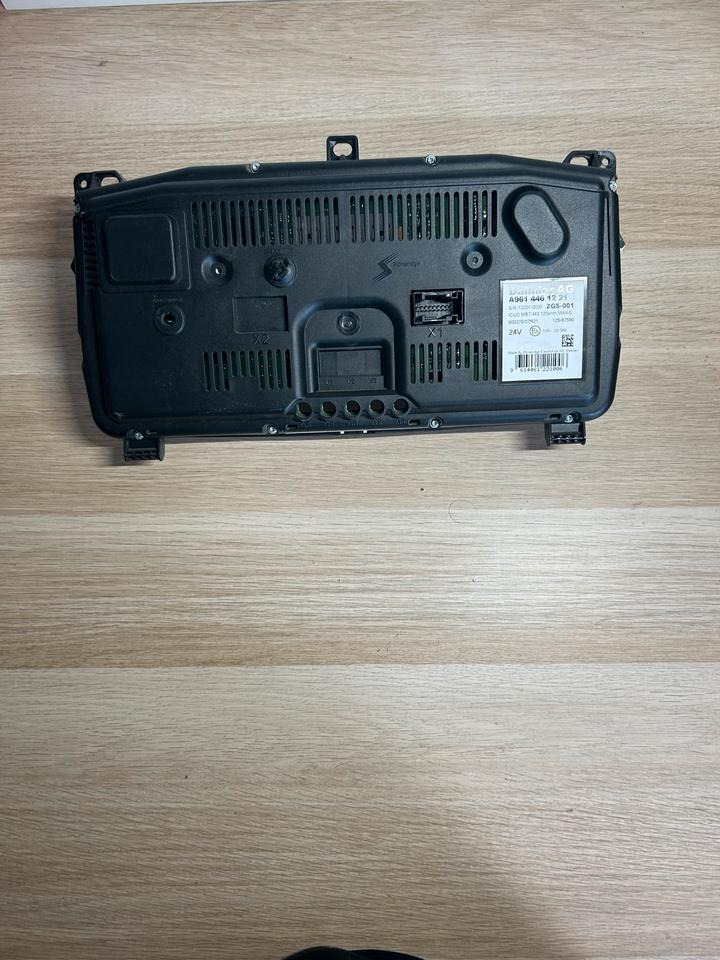 Mercedes Benz Actros MP4 Kombiinstrument/ Tacho A9614461221 - 대시보드 트럭 용 : 사진 3 Mercedes Benz Actros MP4 Kombiinstrument/ Tacho A9614461221 - 대시보드 트럭 용 : 사진 3