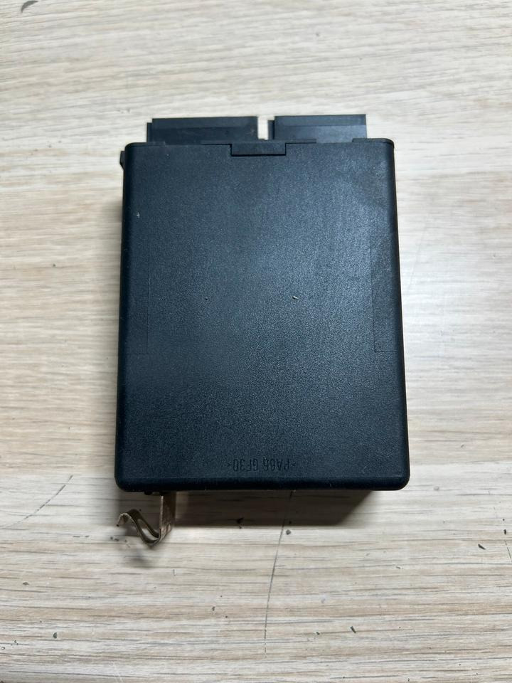 Mercedes-Benz Funkfernbedienung VDO Steuergerät 24V A0004460018 - ECU : 사진 4 Mercedes-Benz Funkfernbedienung VDO Steuergerät 24V A0004460018 - ECU : 사진 4