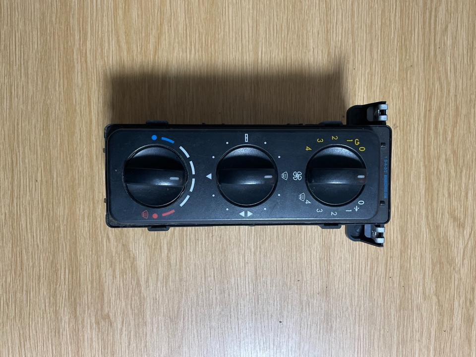 Mercedes-Benz axor atego heizungsbedienung A9408200097 - 난방/ 환기 트럭 용 : 사진 1 Mercedes-Benz axor atego heizungsbedienung A9408200097 - 난방/ 환기 트럭 용 : 사진 1