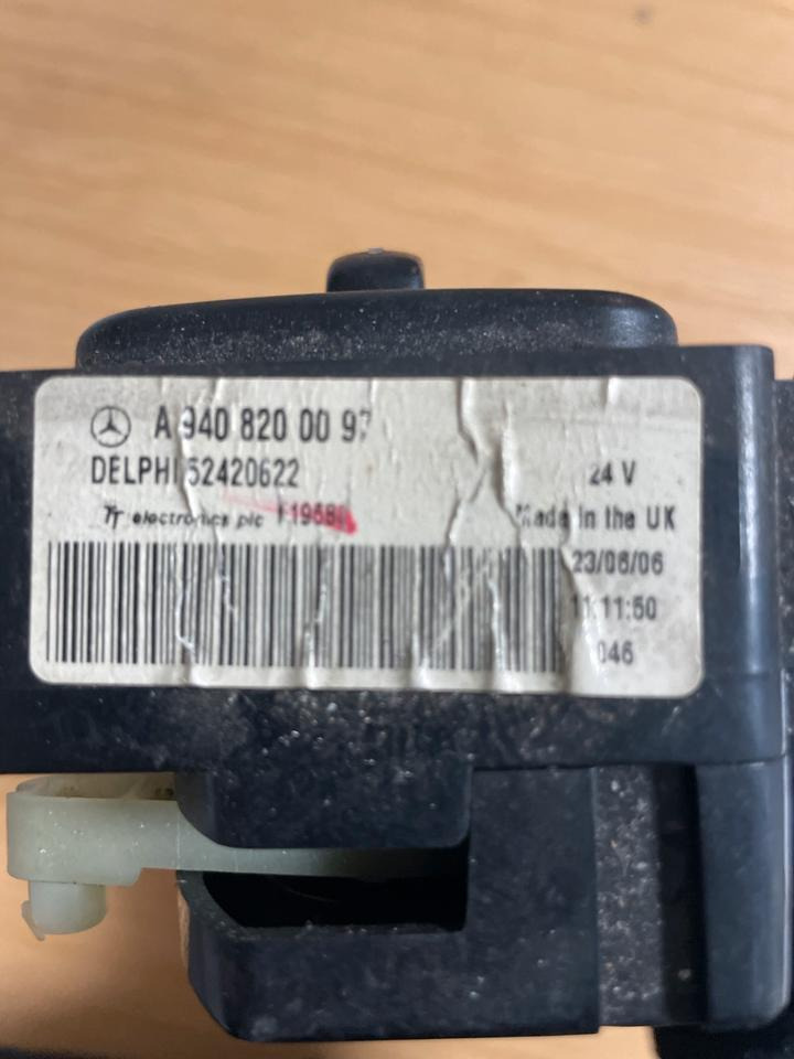 Mercedes-Benz axor atego heizungsbedienung A9408200097 - 난방/ 환기 트럭 용 : 사진 2 Mercedes-Benz axor atego heizungsbedienung A9408200097 - 난방/ 환기 트럭 용 : 사진 2