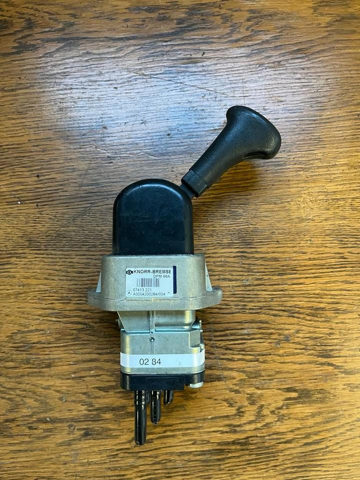 Mercedes Bremsventil Feststellbremse Handbremsventil A0004200284 - 브레이크 밸브 트럭 용 : 사진 1 Mercedes Bremsventil Feststellbremse Handbremsventil A0004200284 - 브레이크 밸브 트럭 용 : 사진 1