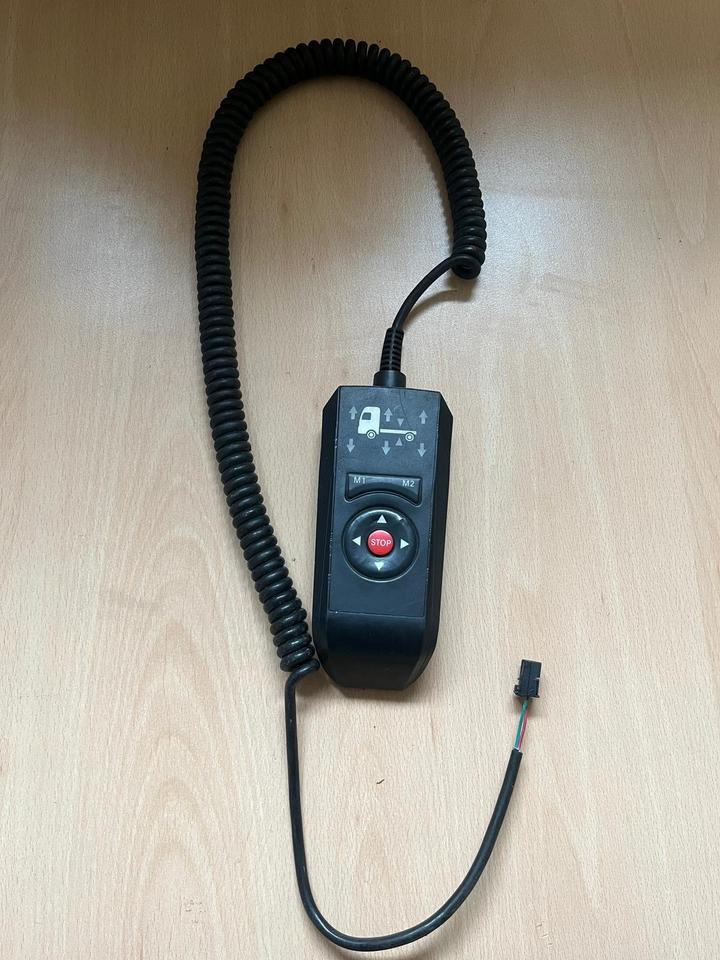 Mercedes MP4 Bediengerät Fernbedienung Luftfederung A0028208297 - 에어 서스펜션 트럭 용 : 사진 1 Mercedes MP4 Bediengerät Fernbedienung Luftfederung A0028208297 - 에어 서스펜션 트럭 용 : 사진 1