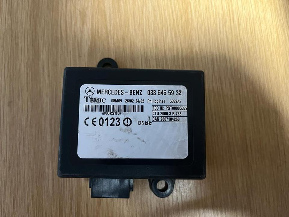 Mercedes Sprinter W901-W905 Steuergerät Wegfahrsperre 0335455932 - ECU 트럭 용 : 사진 1 Mercedes Sprinter W901-W905 Steuergerät Wegfahrsperre 0335455932 - ECU 트럭 용 : 사진 1