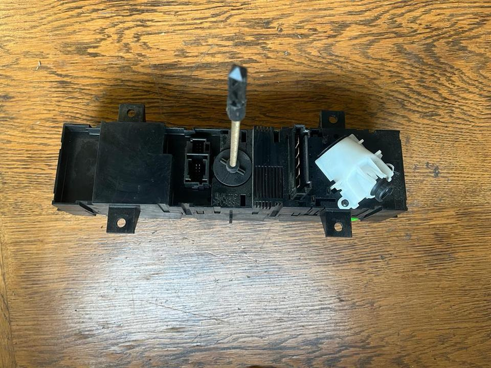 VW Crafter Klimabedienteil Klima Heizung 5HB009182 - 난방/ 환기 트럭 용 : 사진 4 VW Crafter Klimabedienteil Klima Heizung 5HB009182 - 난방/ 환기 트럭 용 : 사진 4