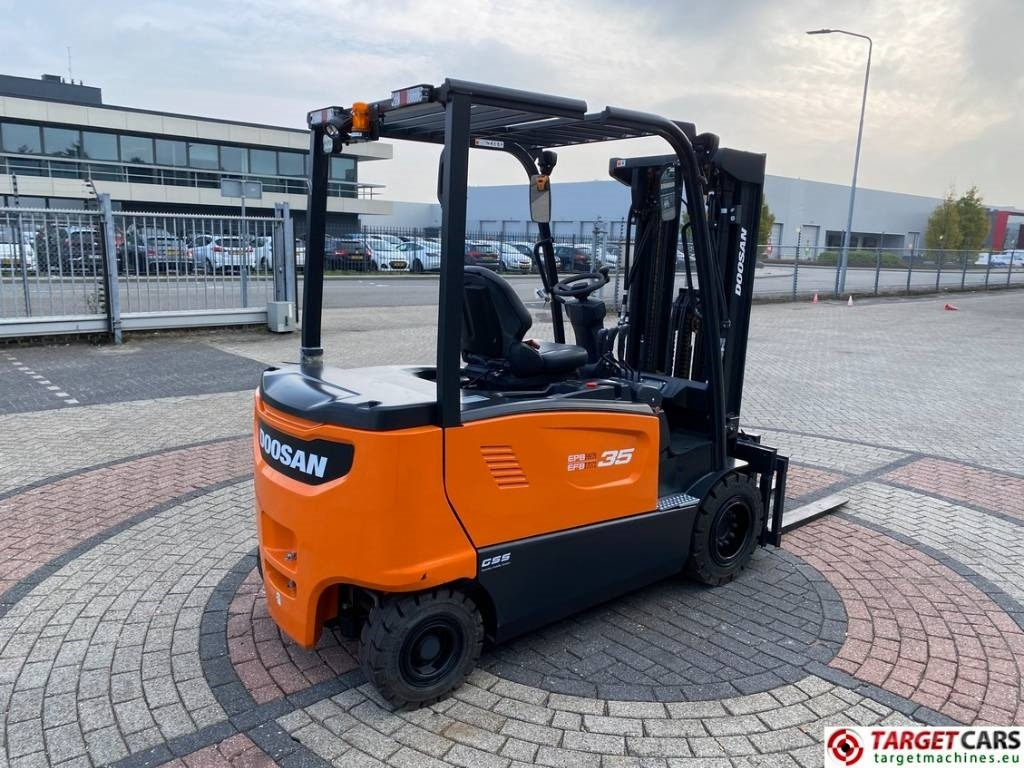 Doosan B35X-7 Electric Forklift 3.5T Triplex-438cm Unused - 전기 지게차 : 사진 3 Doosan B35X-7 Electric Forklift 3.5T Triplex-438cm Unused - 전기 지게차 : 사진 3