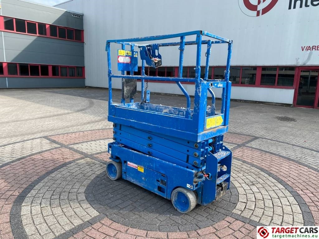Genie GS-1932 Electric Scissor Work Lift 779cm - 시저 리프트 : 사진 4 Genie GS-1932 Electric Scissor Work Lift 779cm - 시저 리프트 : 사진 4
