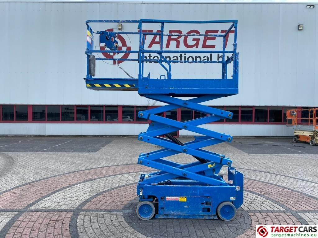 Genie GS-1932 Electric Scissor Work Lift 779cm - 시저 리프트 : 사진 5 Genie GS-1932 Electric Scissor Work Lift 779cm - 시저 리프트 : 사진 5