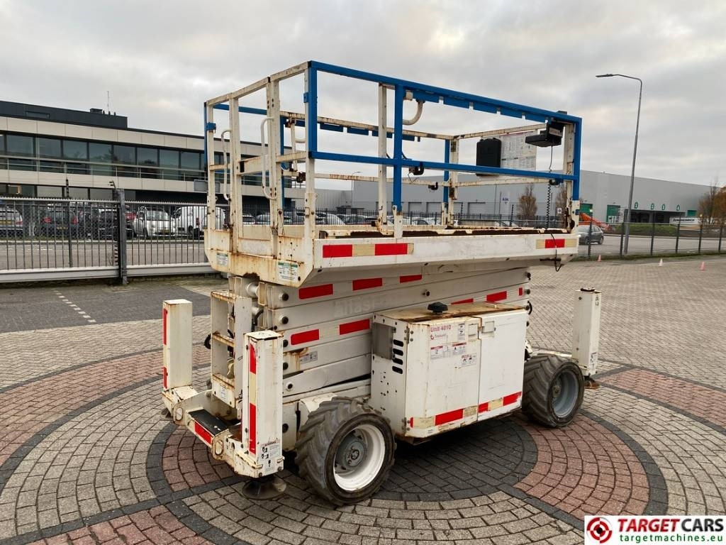 Genie GS-4069RT Diesel 4x4 Scissor Work Lift 1412cm - 시저 리프트 : 사진 3 Genie GS-4069RT Diesel 4x4 Scissor Work Lift 1412cm - 시저 리프트 : 사진 3