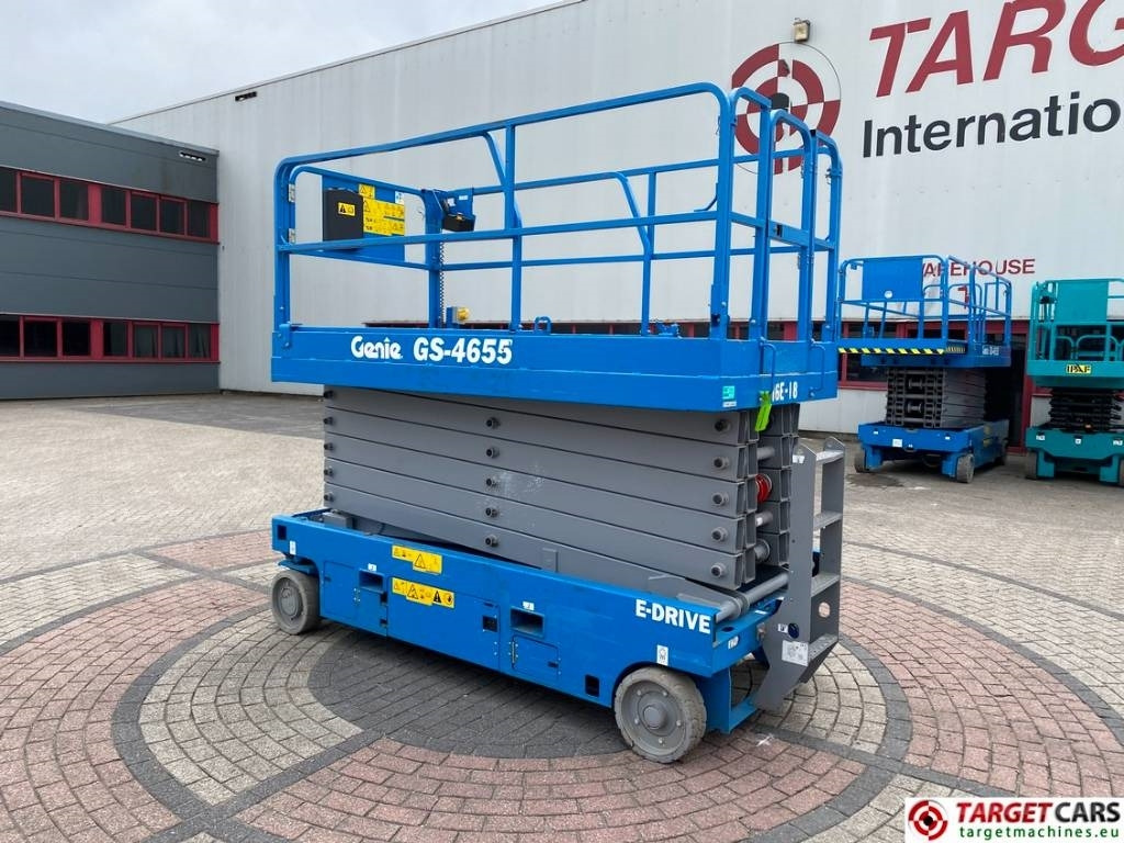 Genie GS-4655 Electric E-Drive Scissor Work Lift 1595cm - 시저 리프트 : 사진 4 Genie GS-4655 Electric E-Drive Scissor Work Lift 1595cm - 시저 리프트 : 사진 4