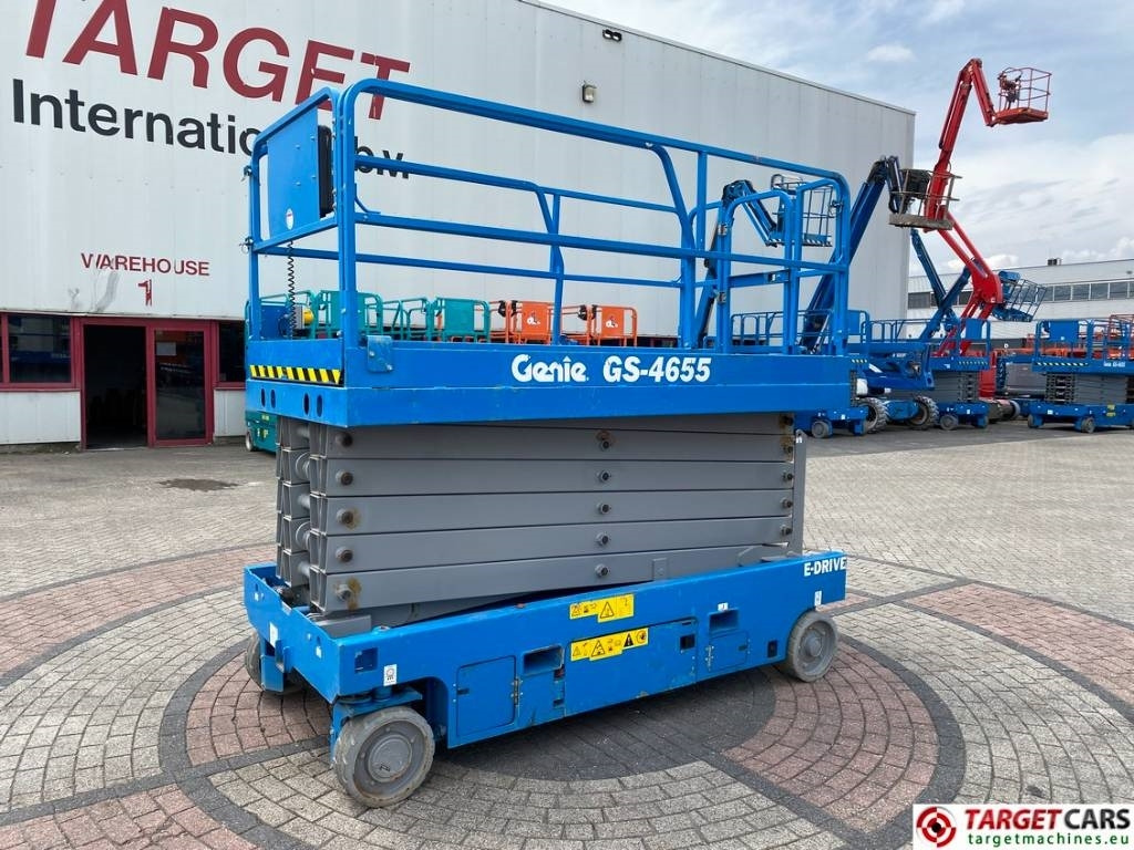 Genie GS-4655 Electric E-Drive Scissor Work Lift 1595cm - 시저 리프트 : 사진 1 Genie GS-4655 Electric E-Drive Scissor Work Lift 1595cm - 시저 리프트 : 사진 1