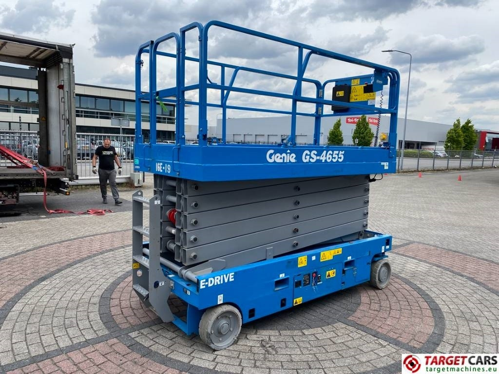 Genie GS-4655 Electric GS4655 Scissor Work Lift 1595cm - 시저 리프트 : 사진 3 Genie GS-4655 Electric GS4655 Scissor Work Lift 1595cm - 시저 리프트 : 사진 3