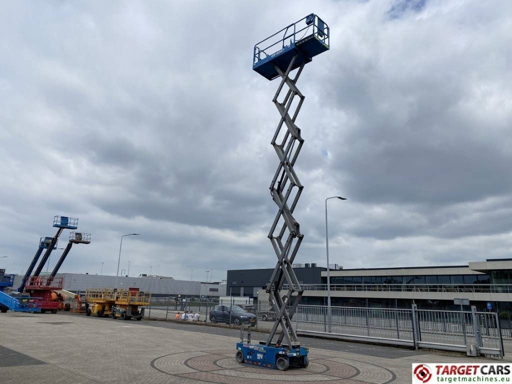 시저 리프트 Genie GS4047 Electric 4047 Scissor Work Lift 1389cm : 사진 7