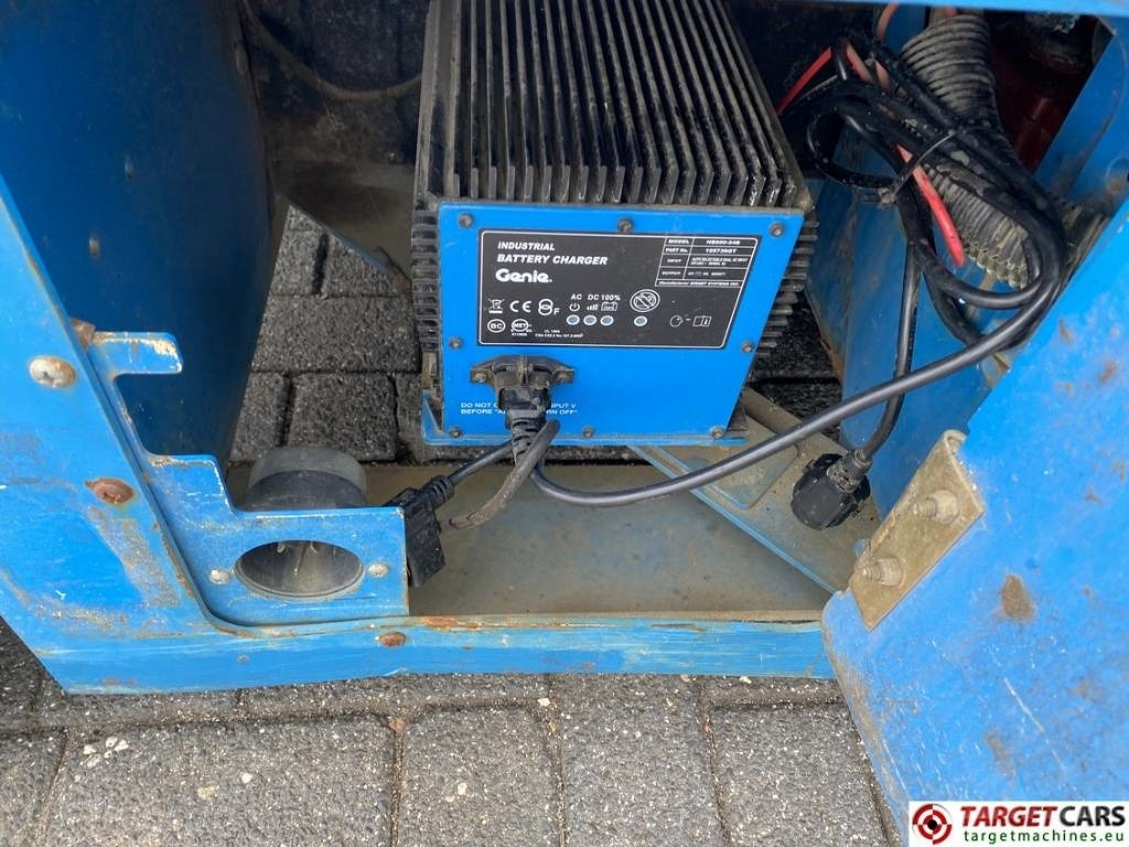 시저 리프트 Genie GS4047 Electric 4047 Scissor Work Lift 1389cm : 사진 14