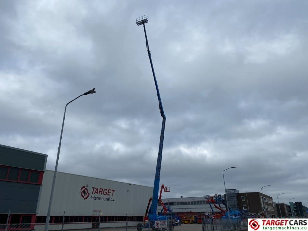 Genie Z-135/70 Articulated 4x4x4 Diesel Boom Lift 4315cm - 관절 붐 : 사진 5 Genie Z-135/70 Articulated 4x4x4 Diesel Boom Lift 4315cm - 관절 붐 : 사진 5