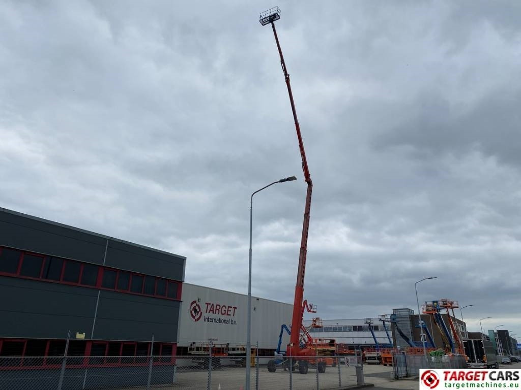 Genie Z-135/70 Articulated 4x4x4 Diesel Boom Lift 4315cm - 관절 붐 : 사진 5 Genie Z-135/70 Articulated 4x4x4 Diesel Boom Lift 4315cm - 관절 붐 : 사진 5