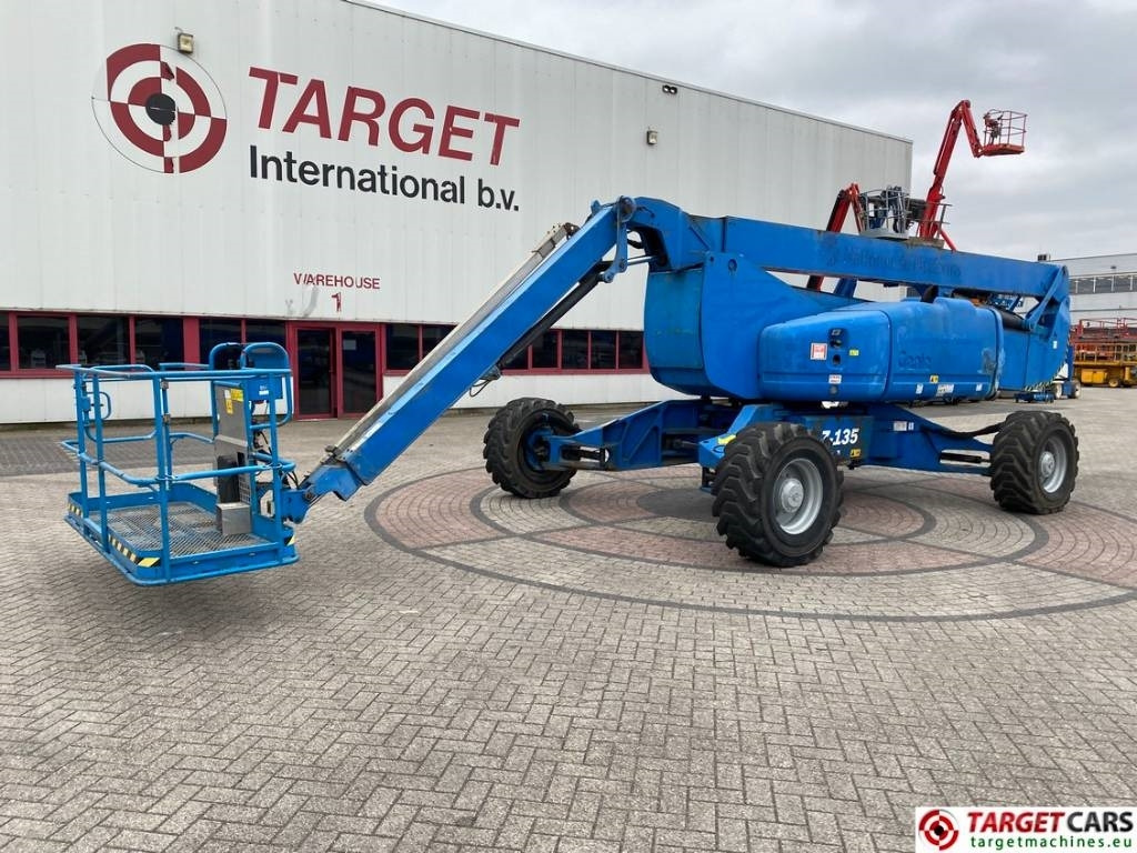 Genie Z-135/70 Articulated 4x4x4 Diesel Boom Lift 4315cm - 관절 붐 : 사진 1 Genie Z-135/70 Articulated 4x4x4 Diesel Boom Lift 4315cm - 관절 붐 : 사진 1