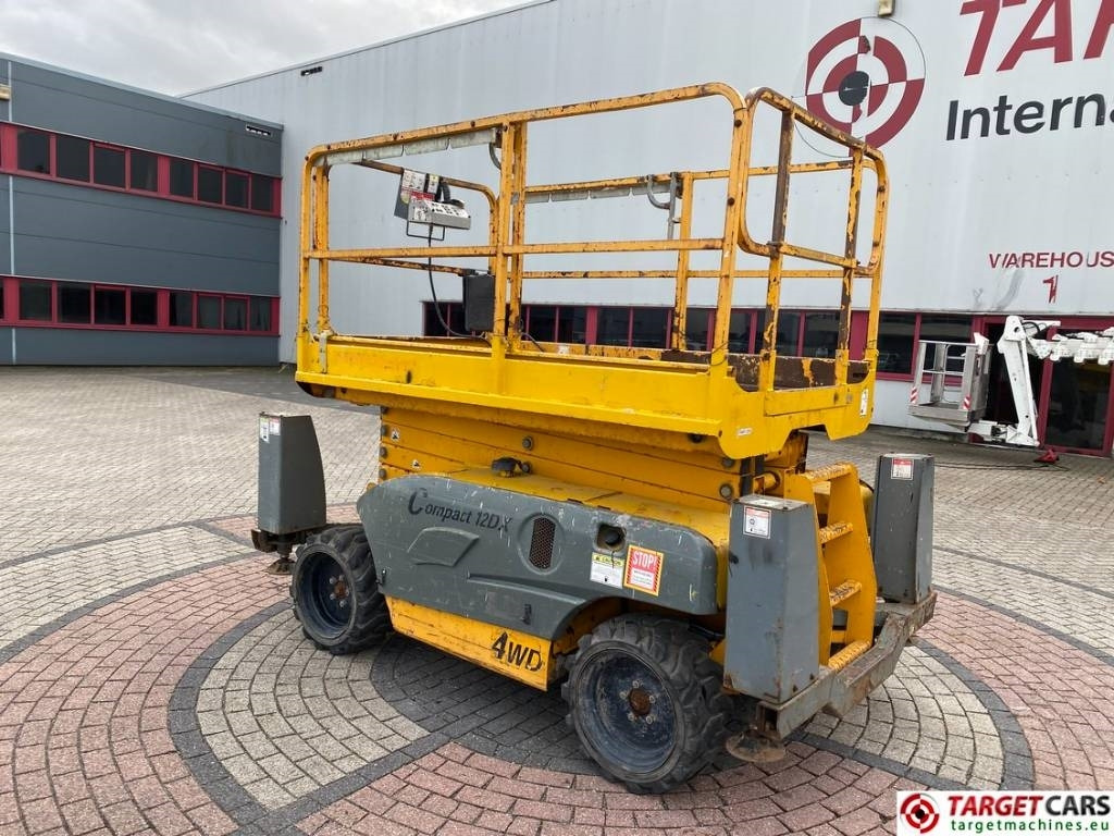Haulotte Compact 12DX Diesel 4x4 Scissor Work Lift 1206cm - 시저 리프트 : 사진 4 Haulotte Compact 12DX Diesel 4x4 Scissor Work Lift 1206cm - 시저 리프트 : 사진 4