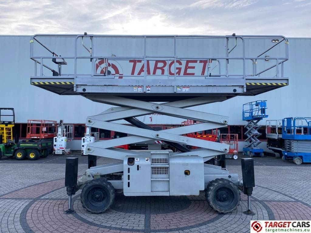 Haulotte H12SX Diesel 4x4 Scissor H12SDX Work Lift 1200cm - 시저 리프트 : 사진 5 Haulotte H12SX Diesel 4x4 Scissor H12SDX Work Lift 1200cm - 시저 리프트 : 사진 5