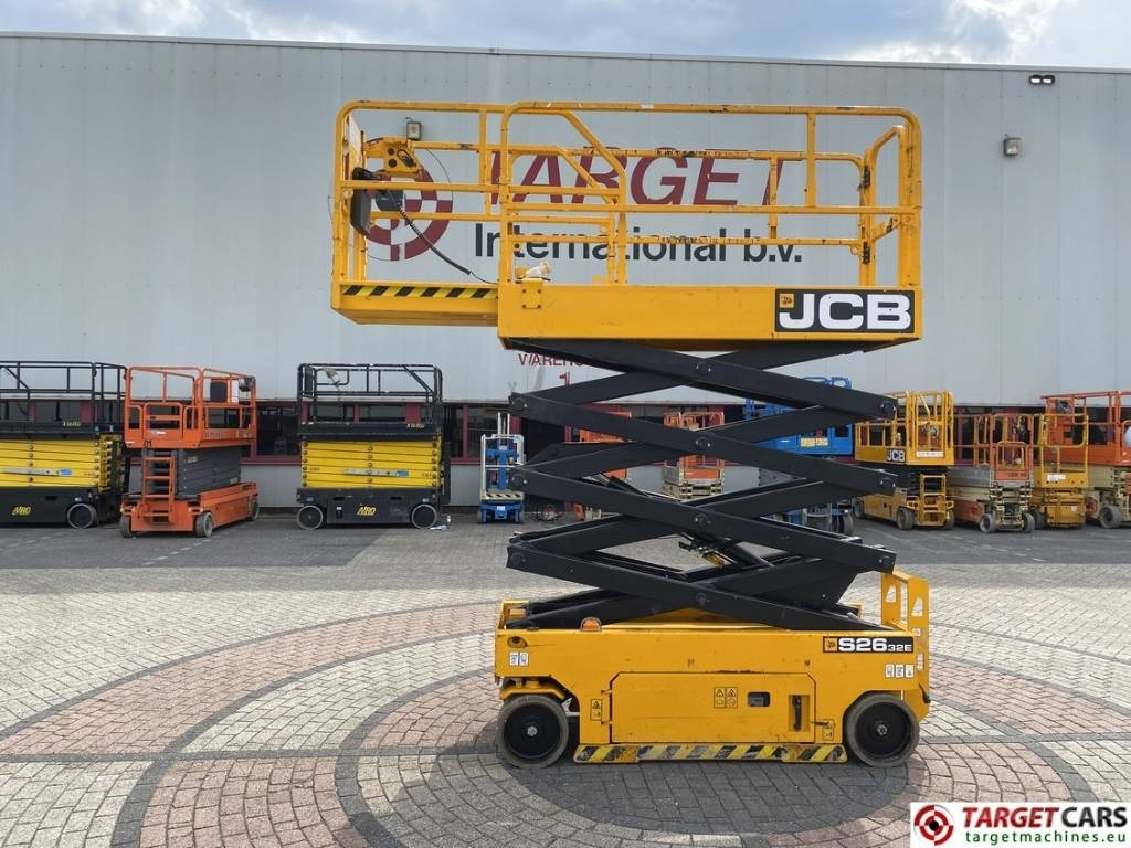 JCB S2632E Electric Scissor Work Lift 1010cm - 시저 리프트 : 사진 5 JCB S2632E Electric Scissor Work Lift 1010cm - 시저 리프트 : 사진 5