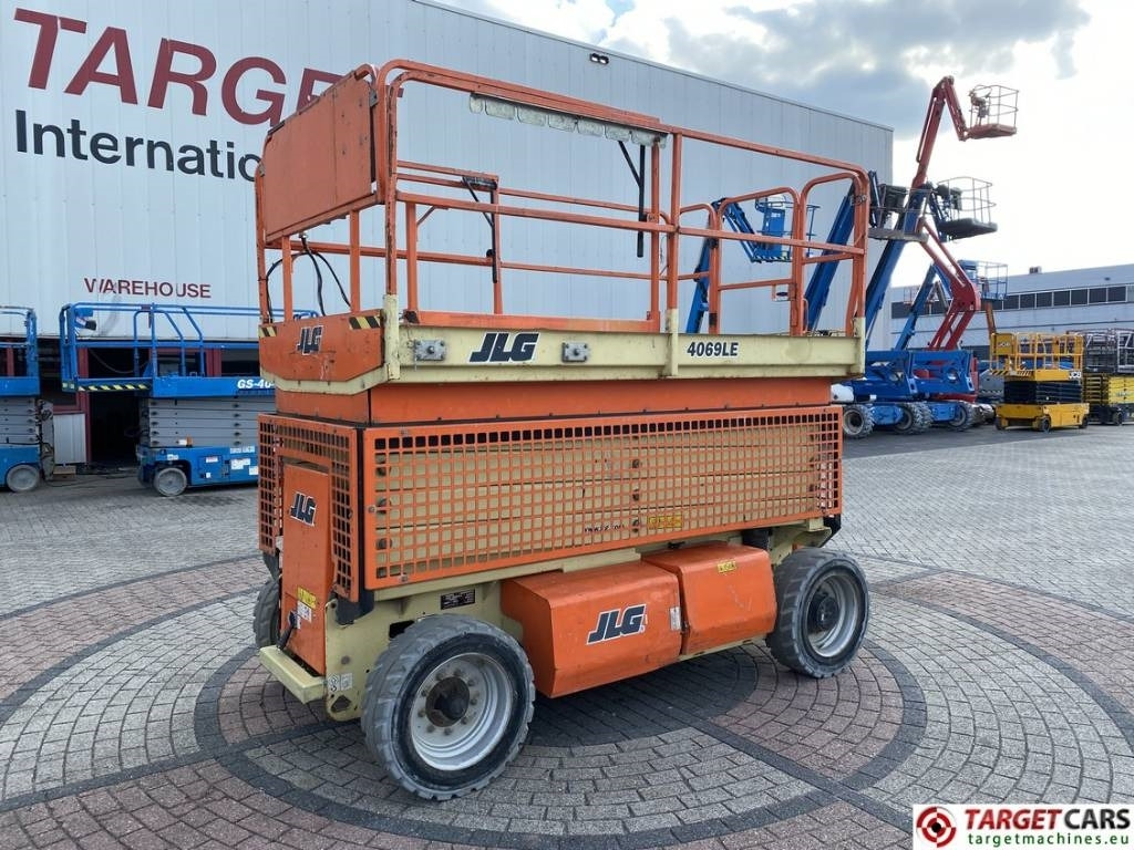 JLG 4069LE Electric Scissor Work Lift 1419cm - 시저 리프트 : 사진 1 JLG 4069LE Electric Scissor Work Lift 1419cm - 시저 리프트 : 사진 1