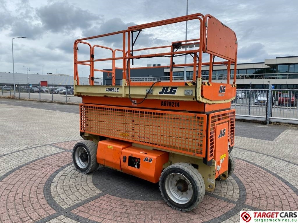JLG 4069LE Electric Scissor Work Lift 1419cm - 시저 리프트 : 사진 2 JLG 4069LE Electric Scissor Work Lift 1419cm - 시저 리프트 : 사진 2