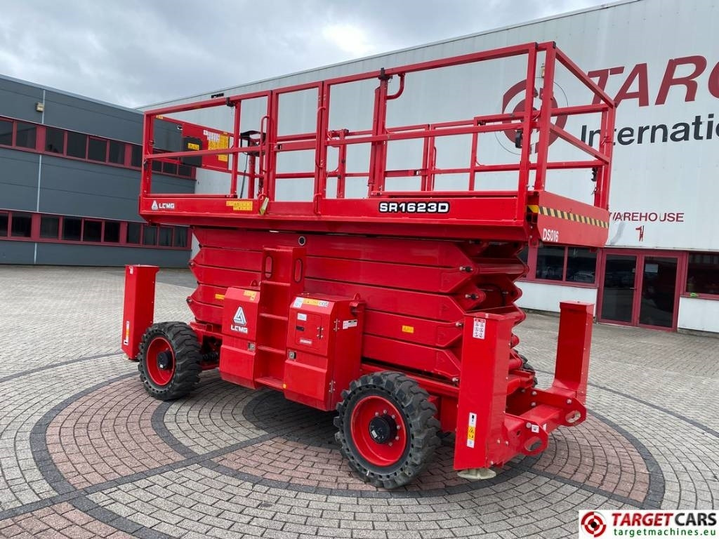LGMG SR1623D RT Diesel 4x4 Scissor Work Lift 1790cm - 시저 리프트 : 사진 4 LGMG SR1623D RT Diesel 4x4 Scissor Work Lift 1790cm - 시저 리프트 : 사진 4