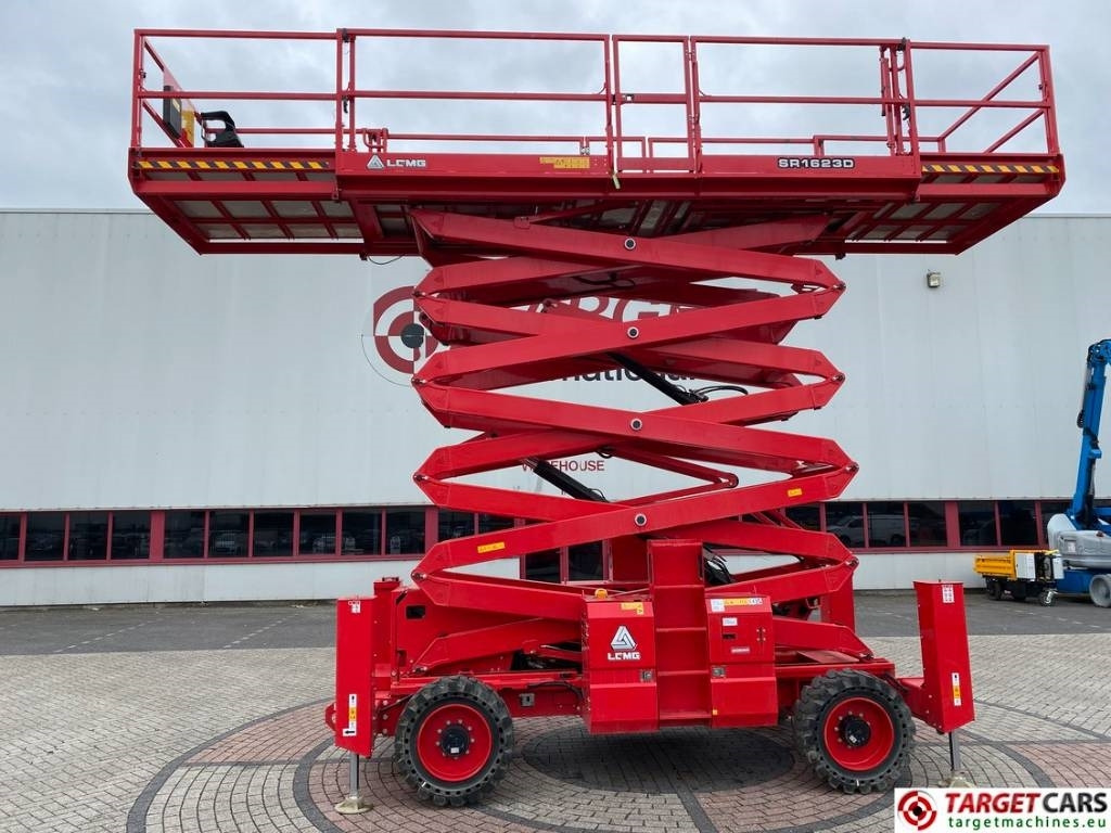 LGMG SR1623D RT Diesel 4x4 Scissor Work Lift 1790cm - 시저 리프트 : 사진 5 LGMG SR1623D RT Diesel 4x4 Scissor Work Lift 1790cm - 시저 리프트 : 사진 5