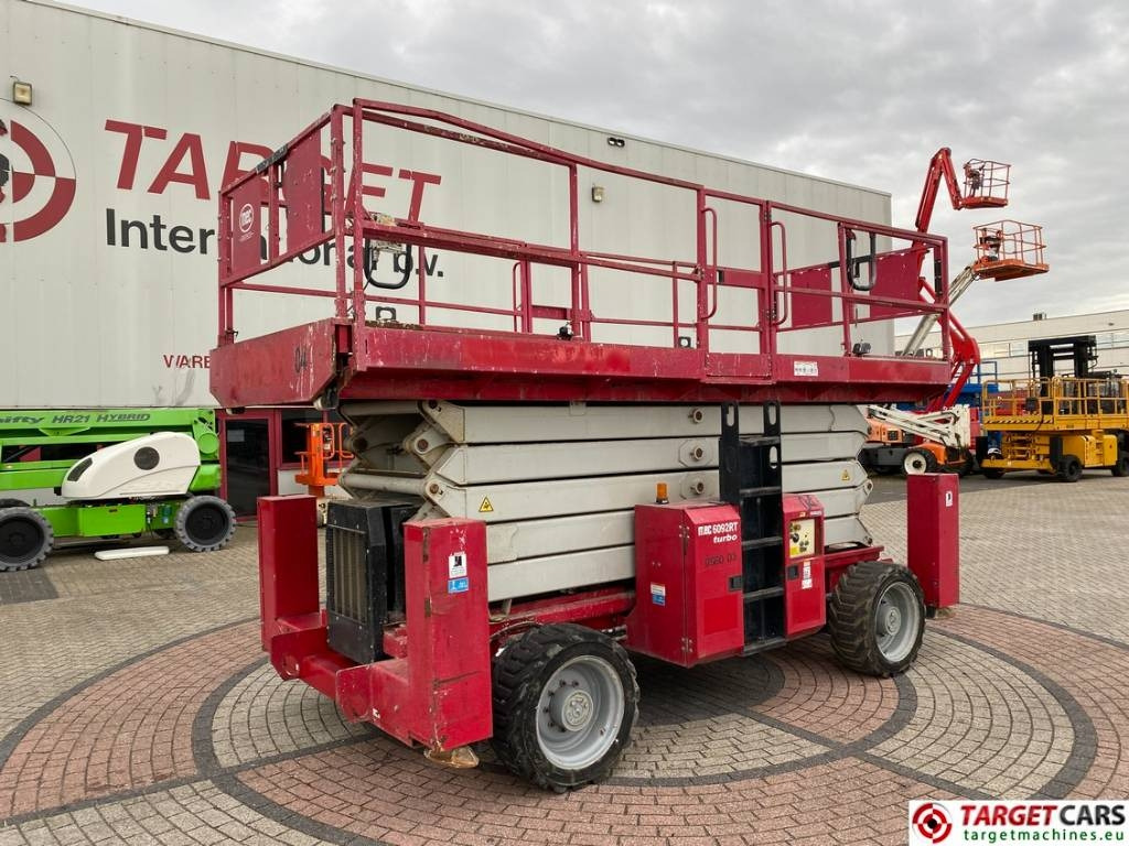 MEC 6092RT Diesel 4x4 Scissor Work Lift 2020cm - 시저 리프트 : 사진 1 MEC 6092RT Diesel 4x4 Scissor Work Lift 2020cm - 시저 리프트 : 사진 1