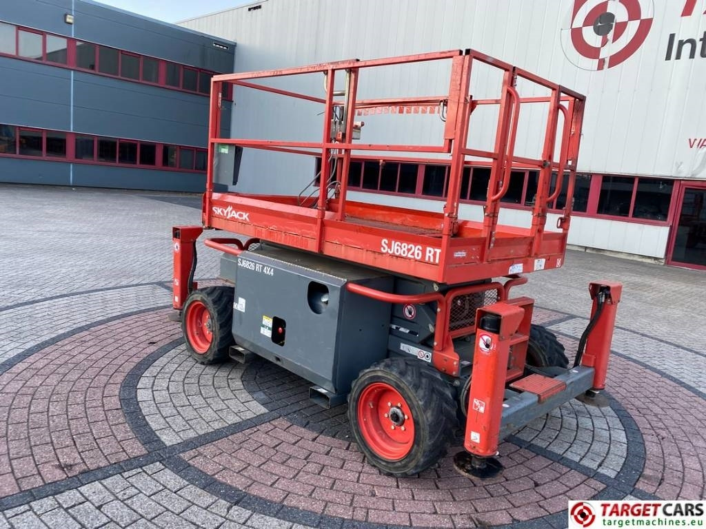 SkyJack SJ6826RT Diesel 4x4 Scissor 6826 Work Lift 992cm - 시저 리프트 : 사진 4 SkyJack SJ6826RT Diesel 4x4 Scissor 6826 Work Lift 992cm - 시저 리프트 : 사진 4