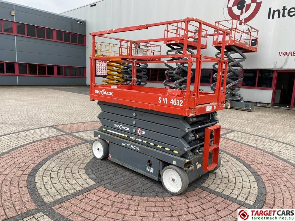 SkyJack SJIII-4632 Electric 4632 Scissor Work Lift 1170cm - 시저 리프트 : 사진 4 SkyJack SJIII-4632 Electric 4632 Scissor Work Lift 1170cm - 시저 리프트 : 사진 4