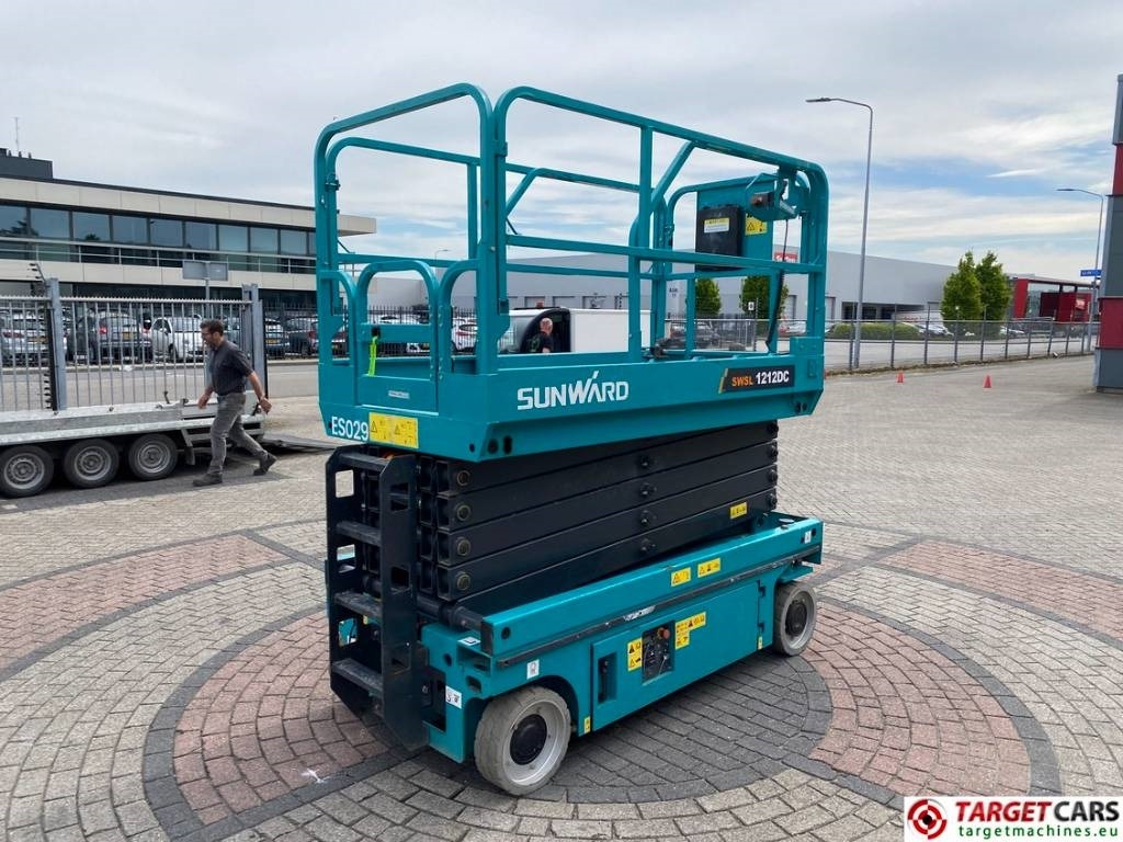 Sunward SWSL1212DC Electric Scissor Work LIft 1200cm - 시저 리프트 : 사진 3 Sunward SWSL1212DC Electric Scissor Work LIft 1200cm - 시저 리프트 : 사진 3