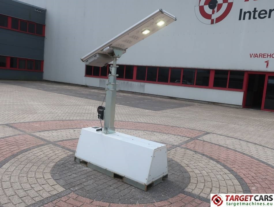 Trime X-Pole Tower Light 2x25W Led Solar Panel - 조명 타워 : 사진 4 Trime X-Pole Tower Light 2x25W Led Solar Panel - 조명 타워 : 사진 4