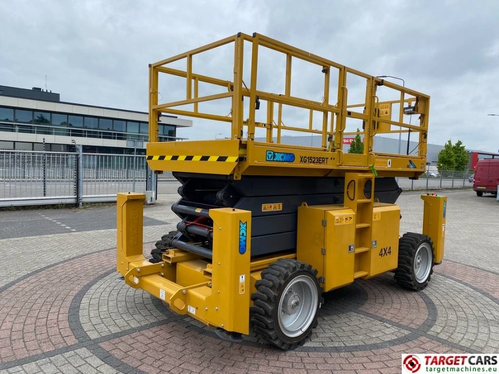 XCMG XG1523ERT Electric 4x4 Scissor Work Lift 1500cm - 시저 리프트 : 사진 3 XCMG XG1523ERT Electric 4x4 Scissor Work Lift 1500cm - 시저 리프트 : 사진 3