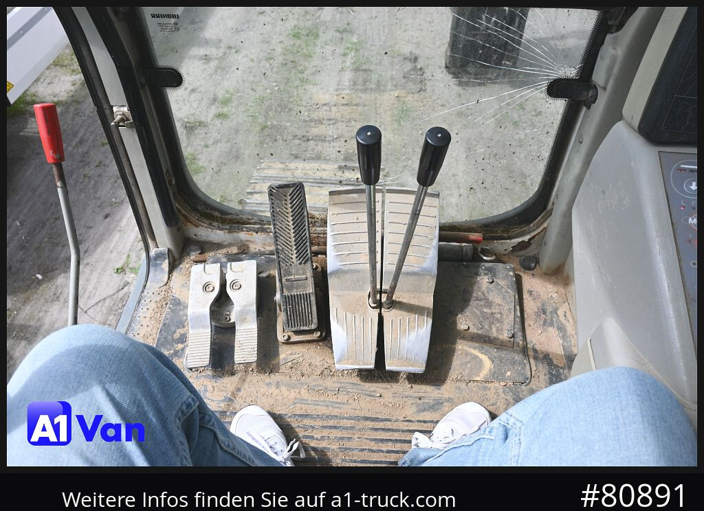 크롤러 굴삭기 LIEBHERR 924 Compact, Kettenbagger : 사진 14 크롤러 굴삭기 LIEBHERR 924 Compact, Kettenbagger : 사진 14