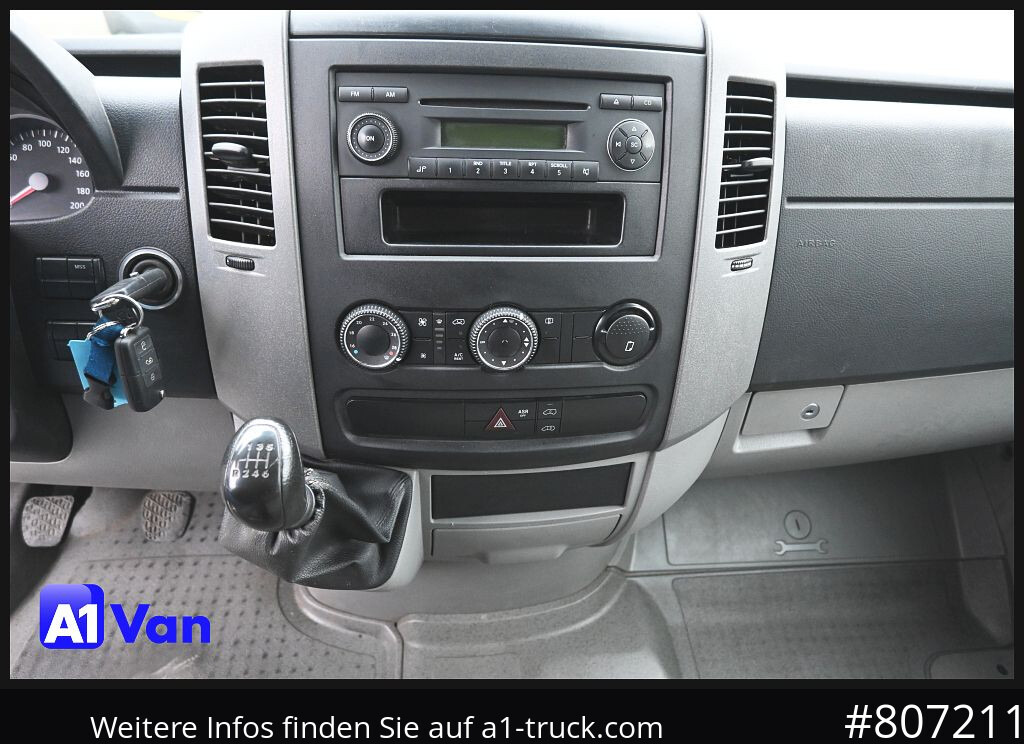 VOLKSWAGEN Crafter 35 L2H2 Kastenwagen, Klima, AHK - 패널 밴 : 사진 4 VOLKSWAGEN Crafter 35 L2H2 Kastenwagen, Klima, AHK - 패널 밴 : 사진 4