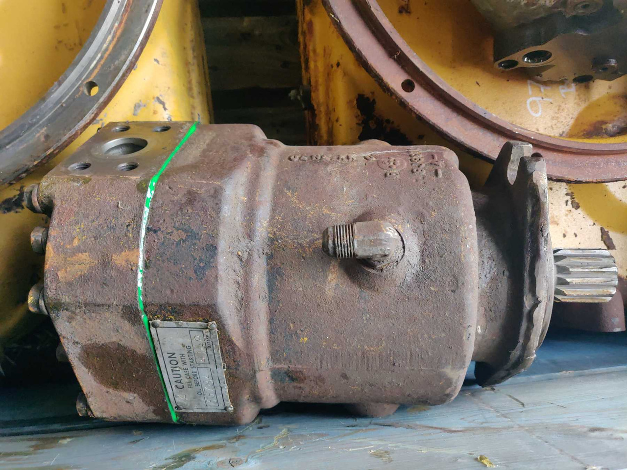 Caterpillar 225 MOTORE IDRAULICO ROTAZIONE - 유압 모터 건설기계 용 : 사진 1 Caterpillar 225 MOTORE IDRAULICO ROTAZIONE - 유압 모터 건설기계 용 : 사진 1