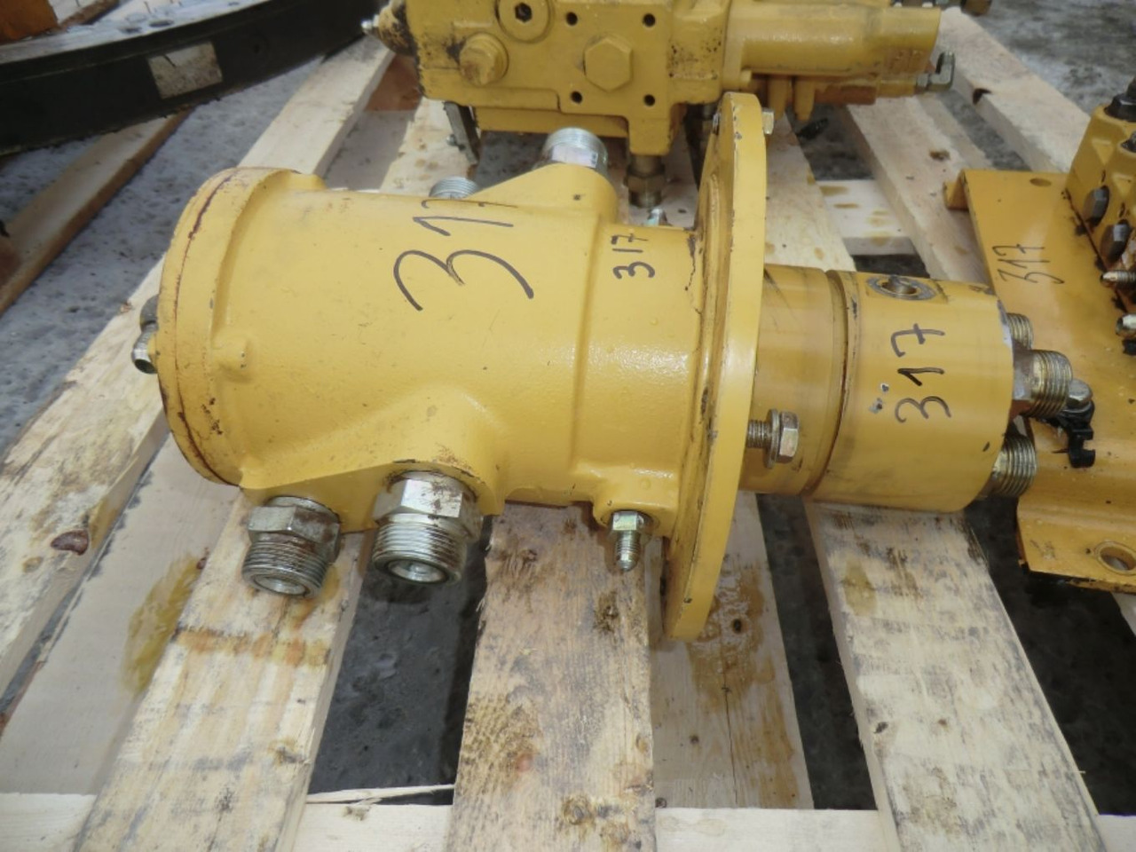 Caterpillar 317B LN Giunto rotante - 변속기 건설기계 용 : 사진 3 Caterpillar 317B LN Giunto rotante - 변속기 건설기계 용 : 사진 3