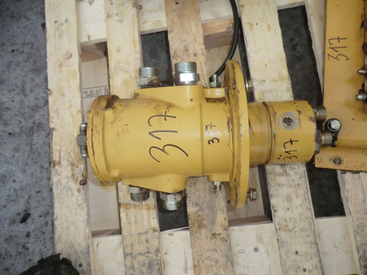 Caterpillar 317B LN Giunto rotante - 변속기 건설기계 용 : 사진 2 Caterpillar 317B LN Giunto rotante - 변속기 건설기계 용 : 사진 2