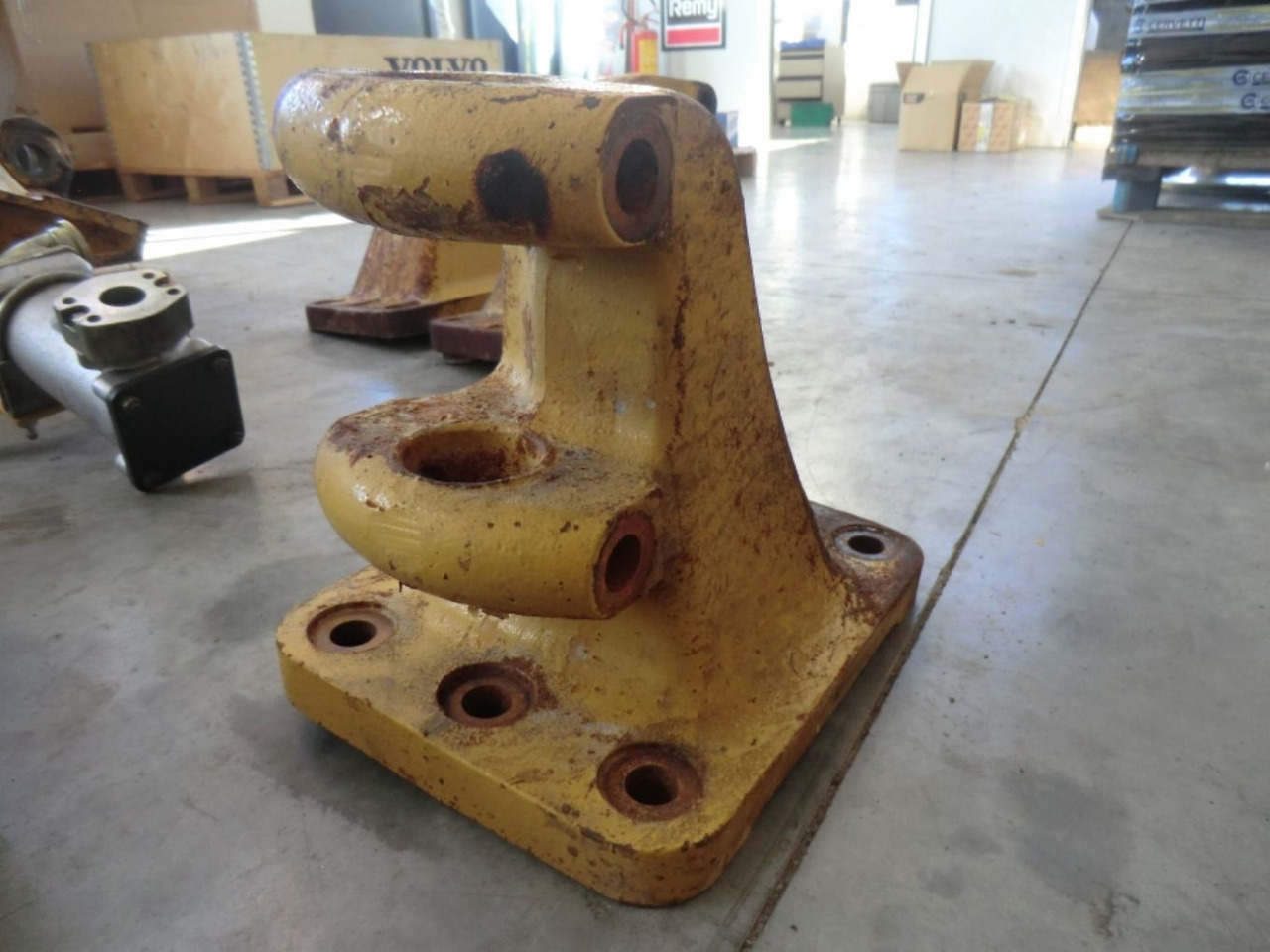 Caterpillar 735 Supporto barra equilibratrice frontale - 보디 및 외관 건설기계 용 : 사진 1 Caterpillar 735 Supporto barra equilibratrice frontale - 보디 및 외관 건설기계 용 : 사진 1