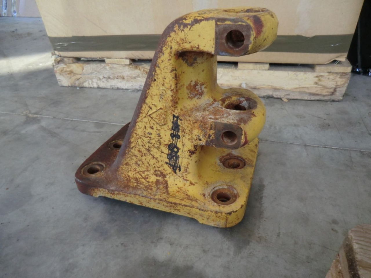 Caterpillar 735 Supporto barra equilibratrice frontale - 보디 및 외관 건설기계 용 : 사진 2 Caterpillar 735 Supporto barra equilibratrice frontale - 보디 및 외관 건설기계 용 : 사진 2