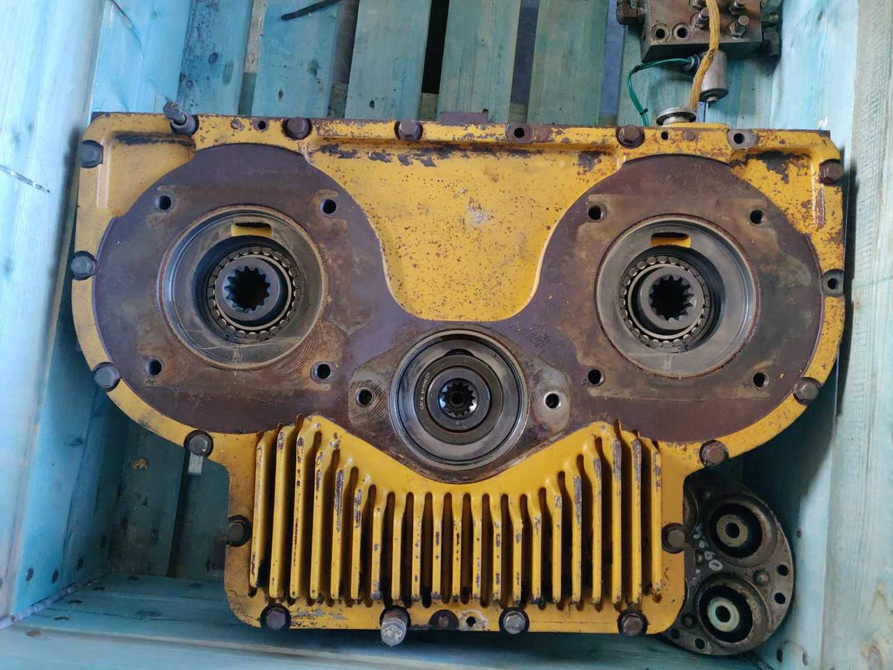 Caterpillar 963C DRIVE DI ACCOPPIAMENTO DELLE POMPE - 변속기 건설기계 용 : 사진 1 Caterpillar 963C DRIVE DI ACCOPPIAMENTO DELLE POMPE - 변속기 건설기계 용 : 사진 1